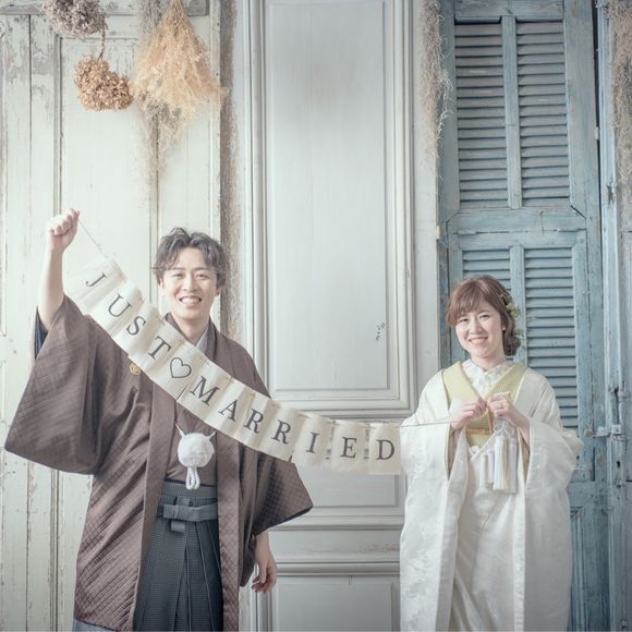 ガーランドは手作りしました。洋風スタジオのおかげで、和装にもガーランドが馴染みました。