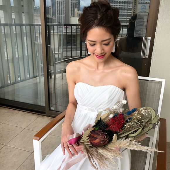 フォトツアーはおでこをあげて。メイクも少し濃いめにしてもらいました！