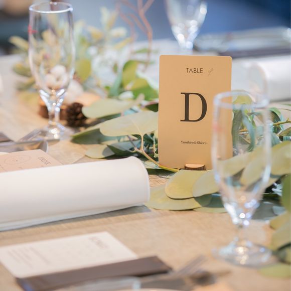 テーブルナンバーをワードで手作り
下の木はminneで購入しました。