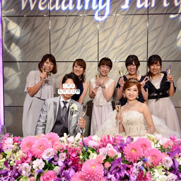 拘り抜いた装花と高砂のバックライト！
フォトジェニックスポットになりました‼︎