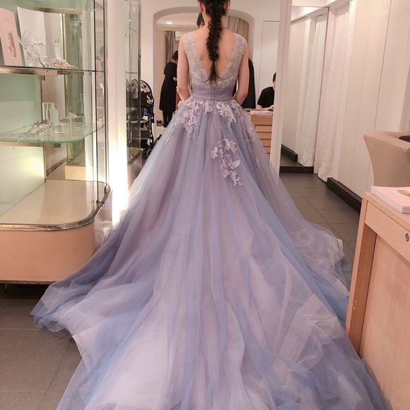 Dressesのイベントにて☆
背中が空いたドレス