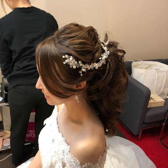 ウェディングドレス ＊ ポニーテールスタイル
小枝ヘアアクセサリー
