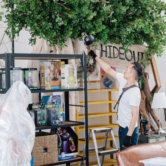 HAKUデザイナーさんがデザインから設置までしてくださいました
HIDEOUTのサインもDIY
グリーンたっぷりで秘密基地感満載
素敵な高砂でした