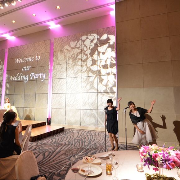 余興
新婦側は学生時代の友人に頼みました。