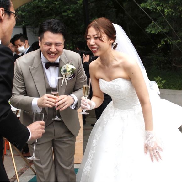 スタンディングだと、乾杯の挨拶をしてくれた旦那さんの上司にも媚びを売りにいけます◎笑