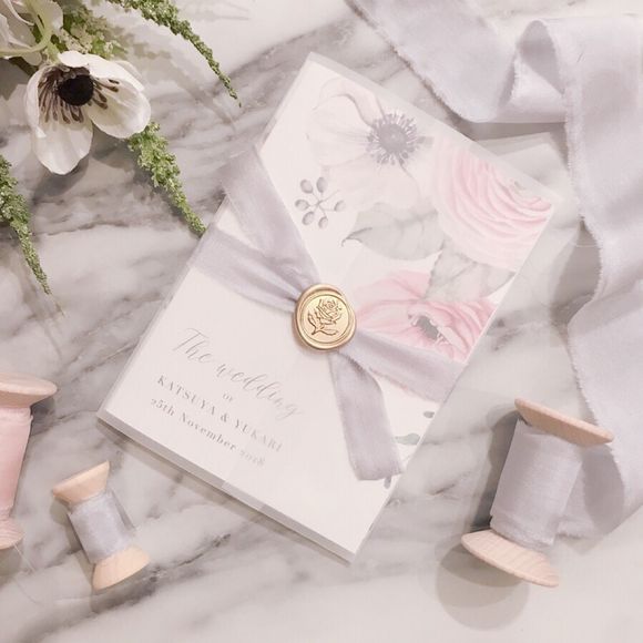 ドイツから輸入したシルクリボンでとめて🎀