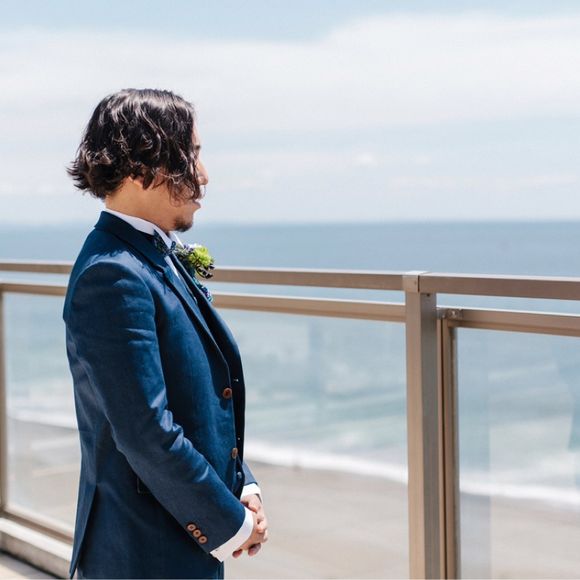 海に合うデニムのスーツ