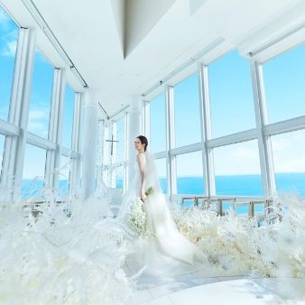 会場イチオシ＼会場オススメ／宿泊×衣装の豪華特典☆天空のチャペル体験♪