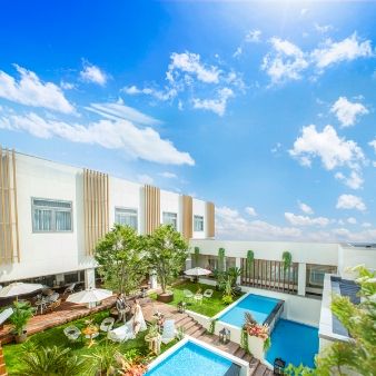 会場イチオシ【最大11万ギフト＆2万相当試食付】大聖堂×ガーデン付貸切邸宅