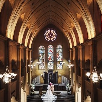 カップル満足度◎天井高18ｍ大聖堂×贅沢食材フルコース試食