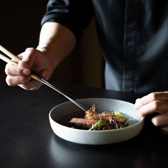 会場イチオシ残△4月BIG140万優待×新メニュー初公開0円試食×人気チャペル