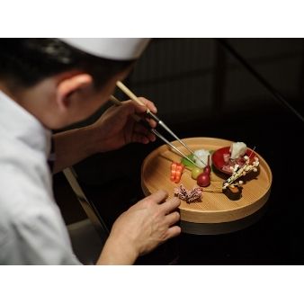 【御花1番人気】博多和牛など豪華4品試食&全館見学ツアー