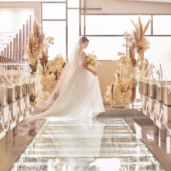 【新大阪駅5分＊美空間体感】感動チャペル×絶品コース試食