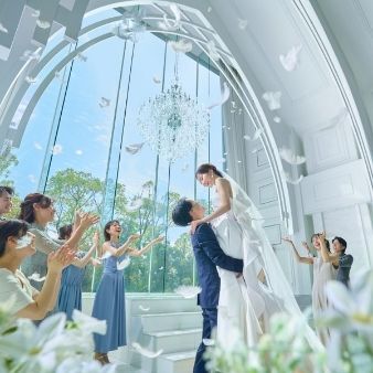 ＼1件目が断然お得／憧れ叶う光のチャペル×豪華3万無料試食