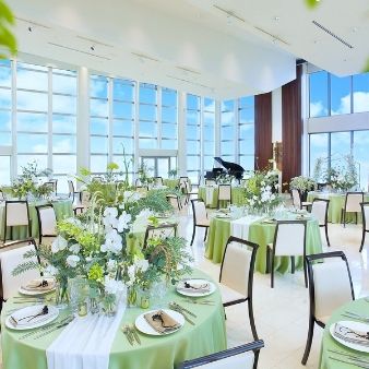 会場イチオシ先着2組＼豪華8万ギフト／白亜のChapelｘ贅沢美食体験