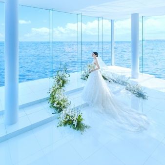 【扉の先は別世界】海と空のチャペル体験×贅沢フレンチ試食