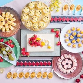 【美食体験】贅沢ホテルビュッフェ付き＊ガーデンチャペル見学