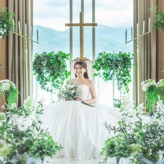 《憧れ空間美×花嫁美》記憶に残る絶景チャペル×トレンド◎体験