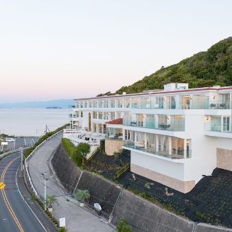 《葉山ホテル本館見学付き》日常のご褒美のような極上の滞在を