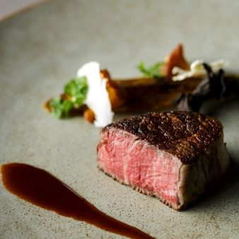 会場イチオシ母の日限定【135万優待＆ギフト】牛フィレトリュフ×ドレス体験