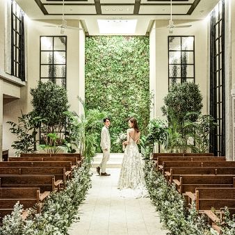 【秋のBIGフェア】緑溢れるチャペル×挙式料０円×３万円試食