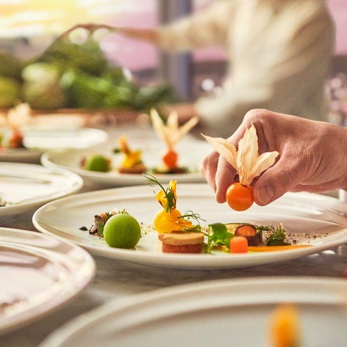 【水曜日1組限定】豪華試食×レストラン券×天空絶景挙式体験♪