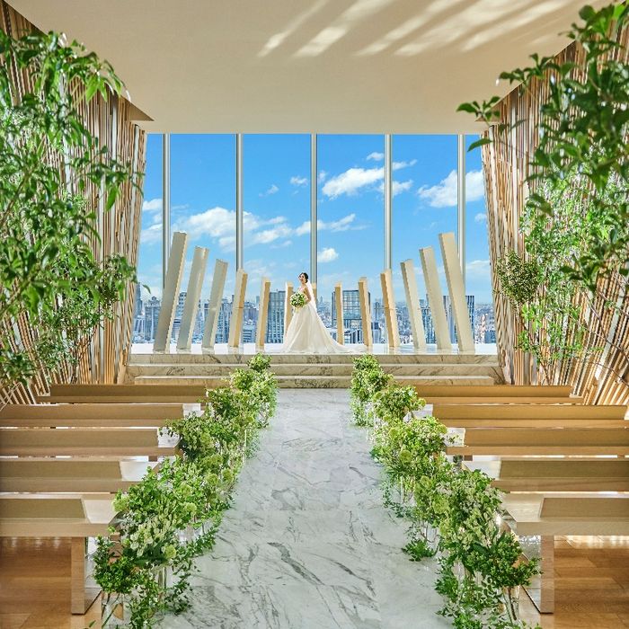 【月初フェア/初見来館優待】150万特典×大阪駅直結×試食*天空チャペル体験