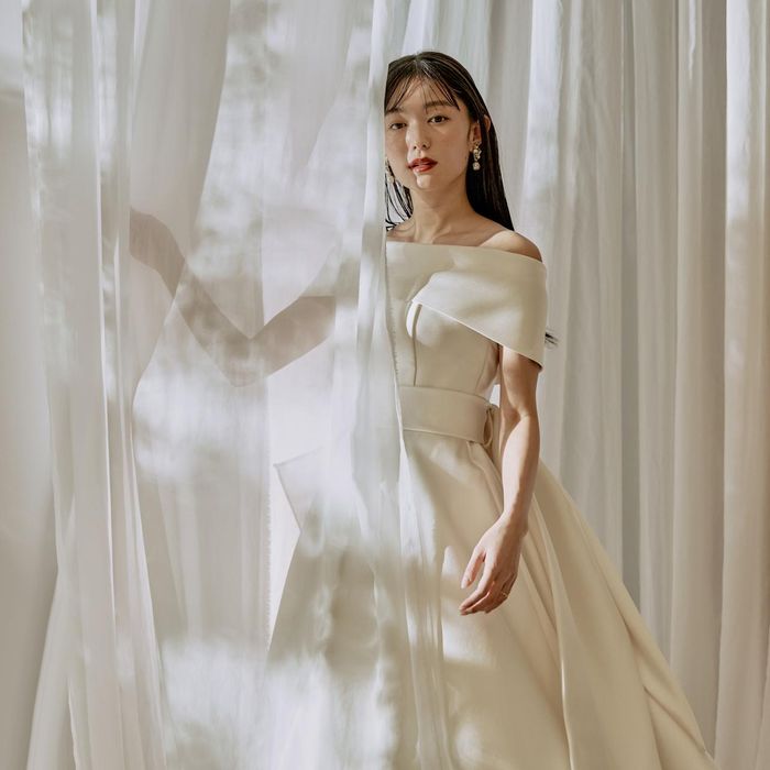 【火曜限定】ドレス試着×スイーツ試食付きフェア