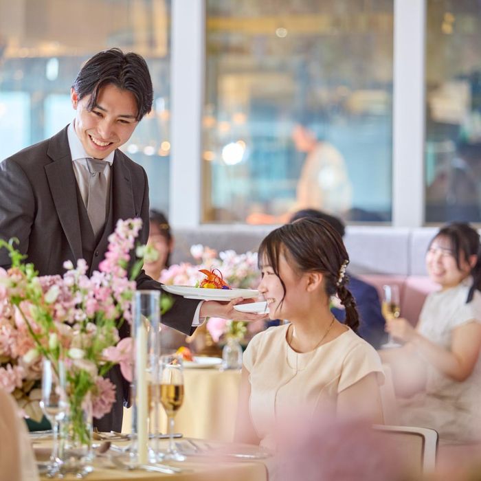 初見学がお得◆1.5万分ディナー券付!絶景チャペル&見積り相談