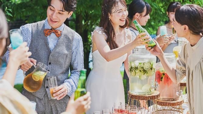 花嫁人気No1＼最大160万特典+夢の国チケ贈呈／光×緑×水溢れる感動チャペル×貸切ガーデン体験&贅沢試食【選べる豪華特典付き♪】