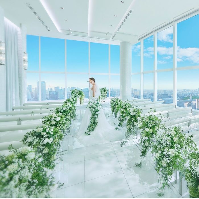 残▲3.2万GIFT＼ドレス選び放題＆140万特典／絶景挙式×豪華試食