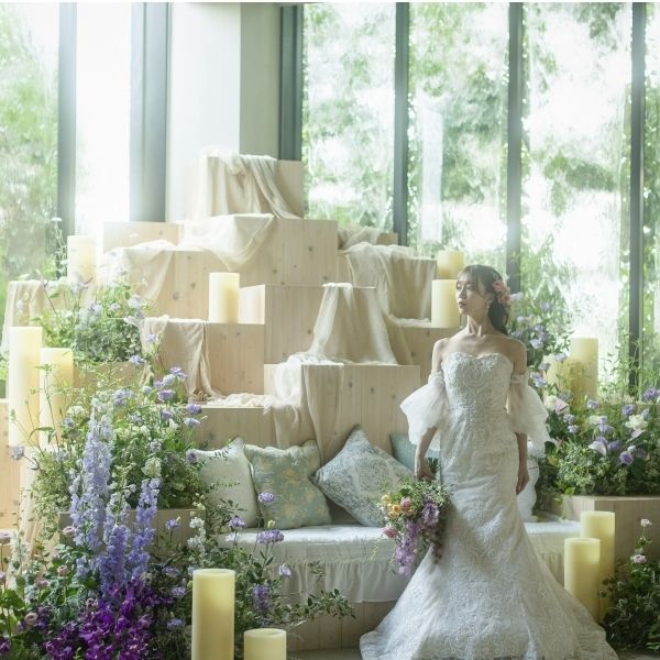 【金曜限定*100万優待】ステンドグラス煌めく大聖堂で感動挙式体験×貸切邸宅