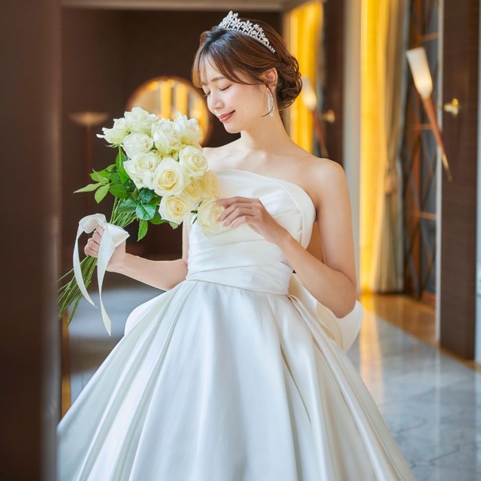 豊かなラインナップから選ぶ、優雅で特別な花嫁体験【ドレス試着×相談会】