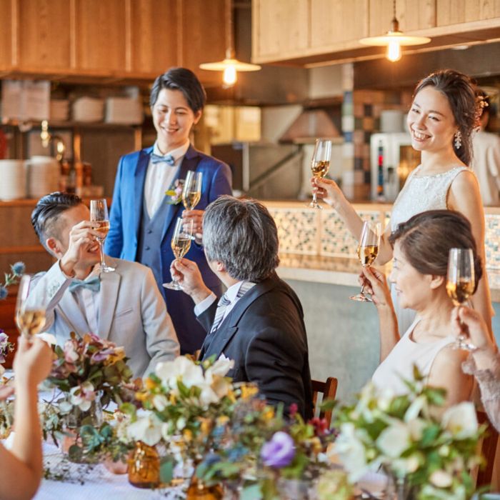 〔挙式+会食検討の方におすすめ〕挙式当日の写真やカラードレスがお得に♪挙式日はいつでもOK◎