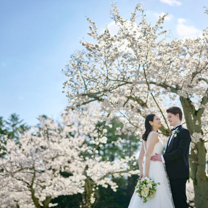 【フォトWご検討の方へ】広大なガーデン×本格チャペル見学