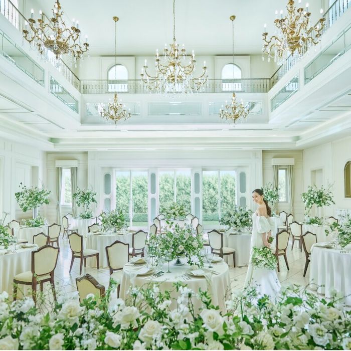 火曜限定×全館貸切★青の大聖堂×3万試食♪最大130万円優待付！