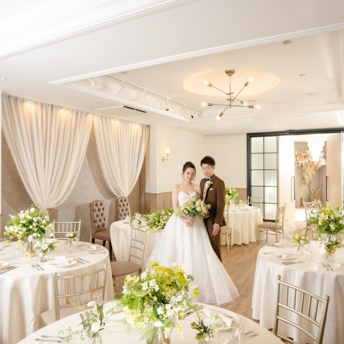 〔挙式+会食検討の方におすすめ〕挙式当日の写真やカラードレスがお得に♪