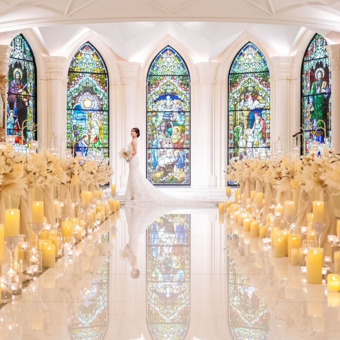《花嫁憧れのステンドグラス大聖堂》スワロフスキー煌めく会場×美食*黒毛和牛4万試食◇骨格診断＆お似合いドレス提案