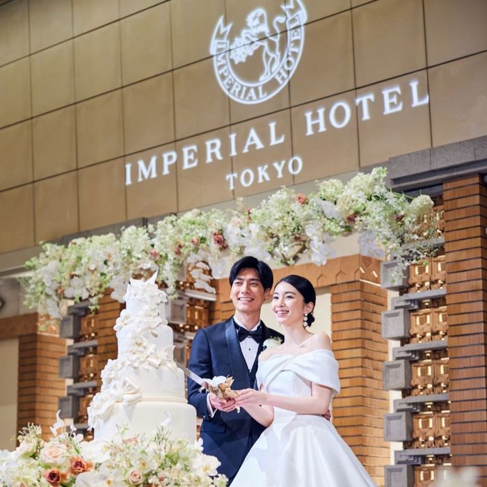 ［年末謝恩企画＊月に一度のビッグフェア］提携3社の衣裳勢ぞろい展示＆祝宴を彩る総料理長考案帆立貝のアミューズ試食＆結婚準備スタートフェア