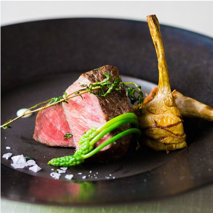 【衣装64万円特典】#黒毛牛サーロインのポワレ試食#緑と光のチャペル体験#こだわり貸切邸宅のALL見学