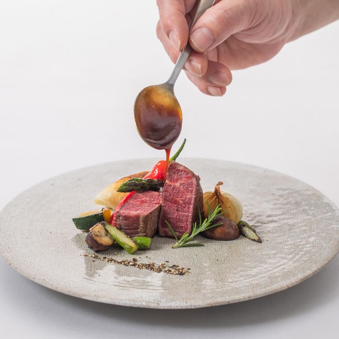 【人気No1★最大130万優待】駅からすぐ◎黒毛和牛4万円コース試食×貸切ガーデン&選べるパーティ会場見学×クリスタル煌めくチャペルで挙式体験<挙式料半額・ドレス・お料理ワンランクアップ特典付き>