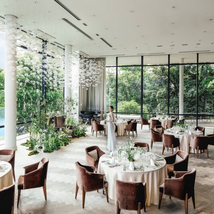 【木曜開催】光と水が魅了する披露宴会場×心に残る極上試食