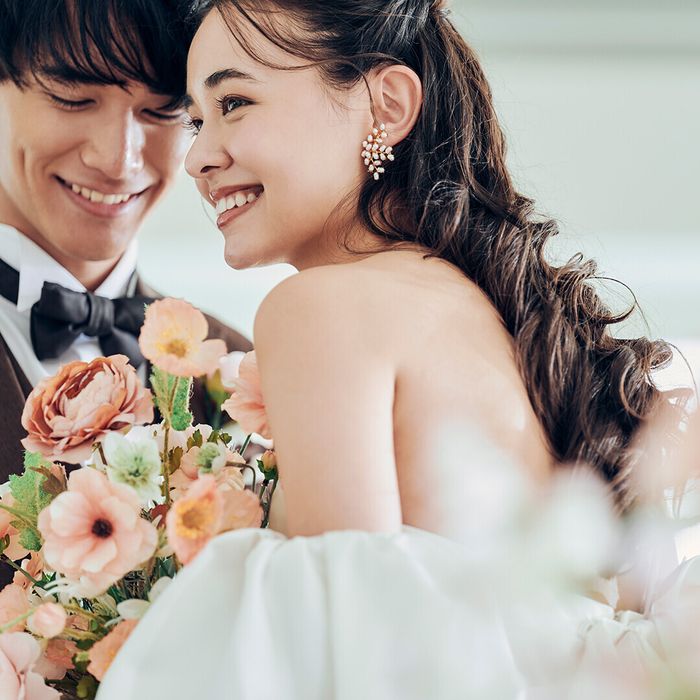 《ドレス試着&豪華黒毛牛コース試食付き》海辺の大聖堂×貸切のオーシャンビュー絶景会場を見学!