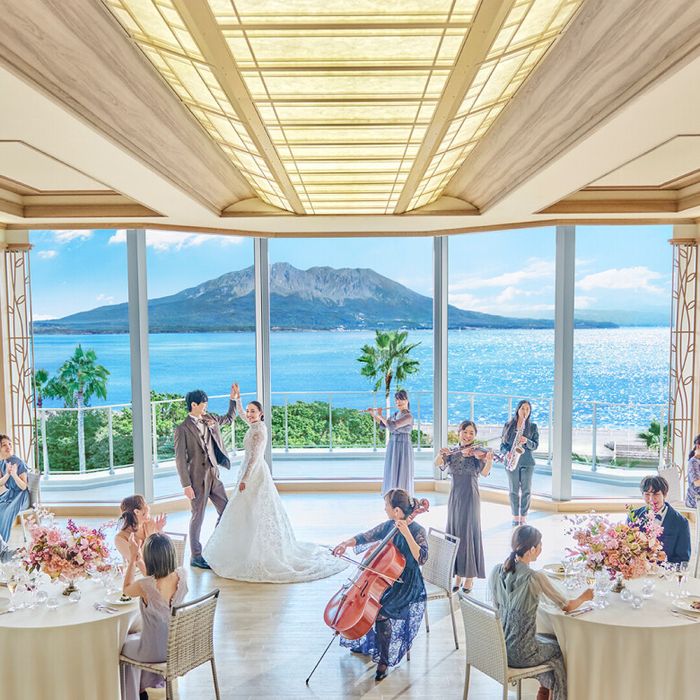 《お盆限定》話題の黒毛牛コース×全員に最大203万特典★全フロア桜島ビューのリゾート会場でおもてなし体験