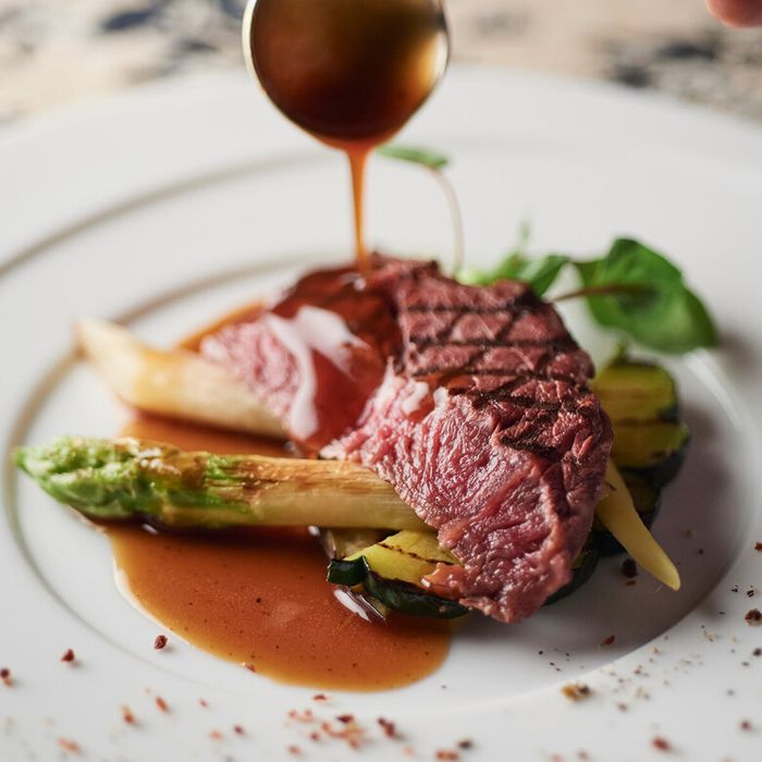 《全国No.1受賞記念★10大特典》黒毛和牛と大隅産鰻の贅沢コース試食＆JUNOドレス試着