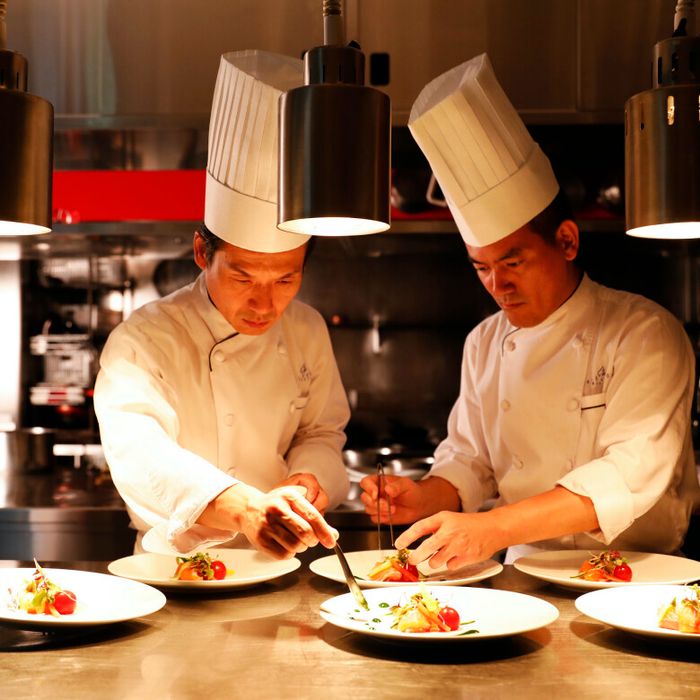 【一流シェフ×世界大会優勝パティシエ★コース試食】12大特典付