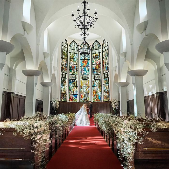 当日TEL予約OK【最大190万★豪華30大特典】天空の大聖堂✕人気演出体験♪ドレス試着×口コミ絶賛の黒毛和牛コース試食