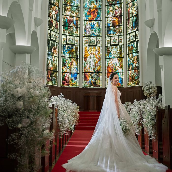 《大聖堂映え抜群☆憧れのドレス試着》平日ならゆったり見学×豪華コース試食で黒毛和牛＆金目鯛を堪能