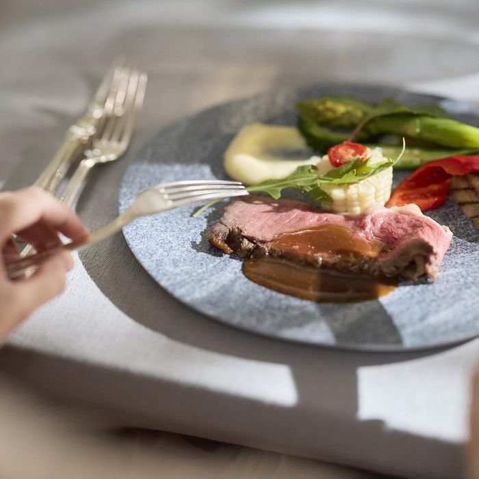 料理重視◎国産牛×オマール海老4万試食＆オープンキッチン体験