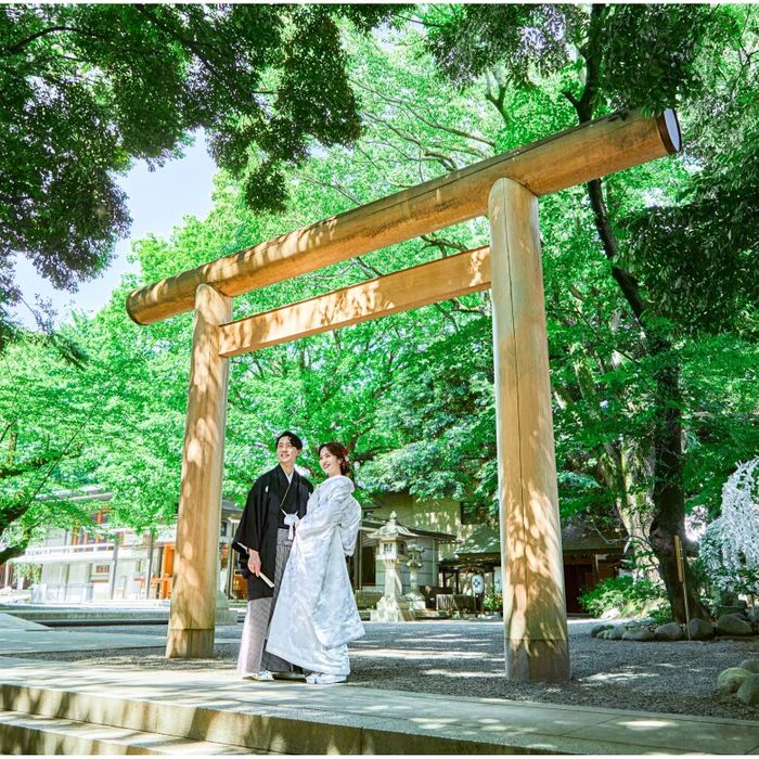 【都内唯一の半屋外社殿を体感】緑豊かな神前式×会場見学